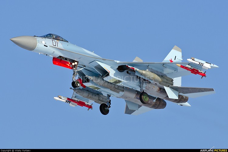 Bao Nga: F-35 My dung xem thuong Su-35 Nga